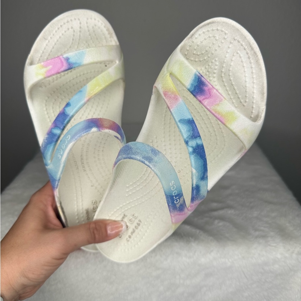 White sandals, with rainbow straps